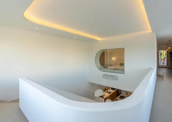 Villa 4bd Mediterranean With Rooftop And Private Pool Canggu