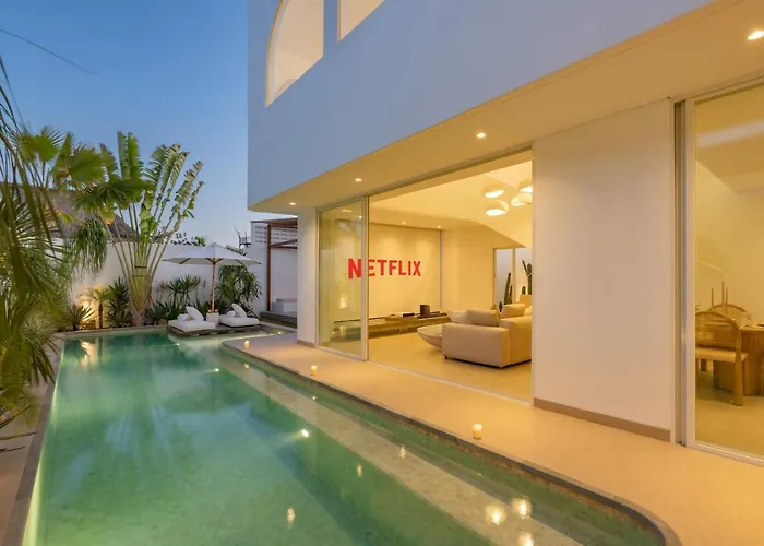 4bd Mediterranean With Rooftop And Private Pool Villa Canggu