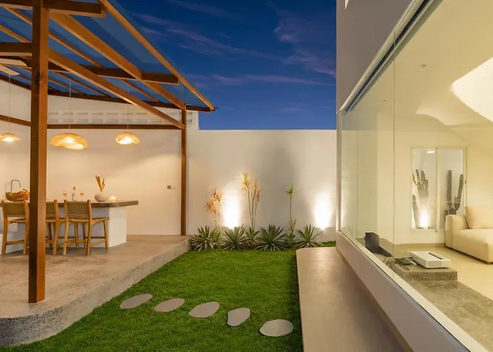 4bd Mediterranean With Rooftop And Private Pool Canggu