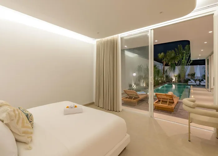 4bd Mediterranean With Rooftop And Private Pool Canggu