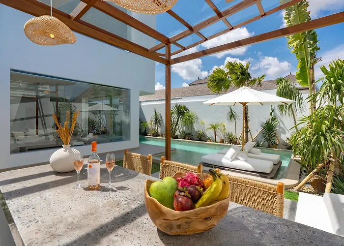 4bd Mediterranean With Rooftop And Private Pool Canggu