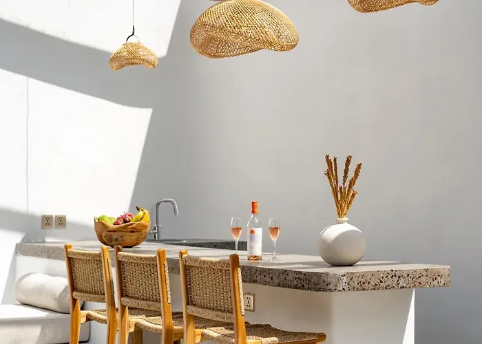 4bd Mediterranean With Rooftop And Private Pool Villa