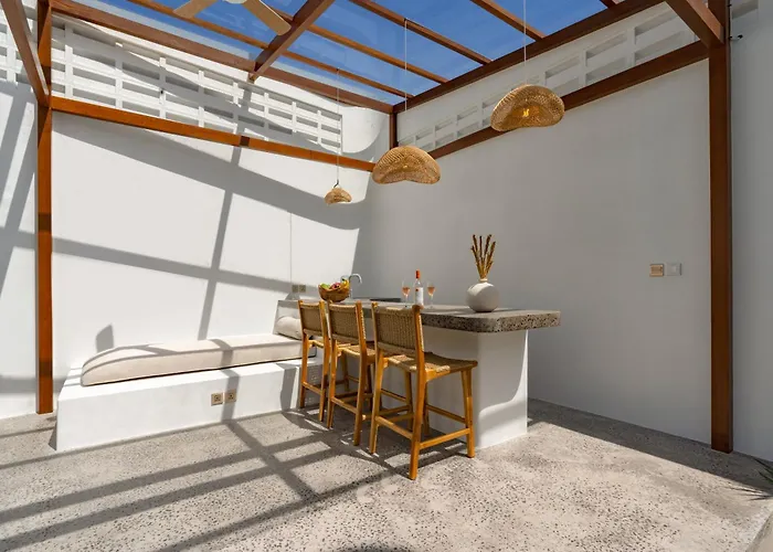 4bd Mediterranean With Rooftop And Private Pool Villa Canggu